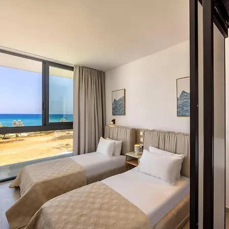 New 4 Bedroom With Panoramic Sea Views