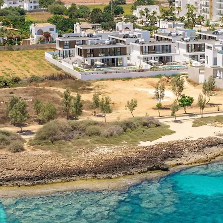 New 4 Bedroom With Panoramic Sea Views Villa *